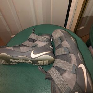 Nike LeBron Zoom Soldier 11 Cool Grey